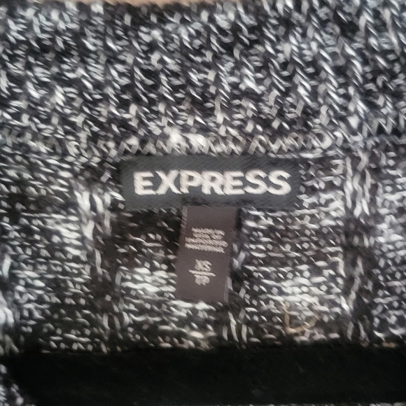 Express Black and White Sleeveless Sweater High Low Size Small - Picture 5 of 6